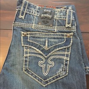 Men’s Rock Revival Jeans 33